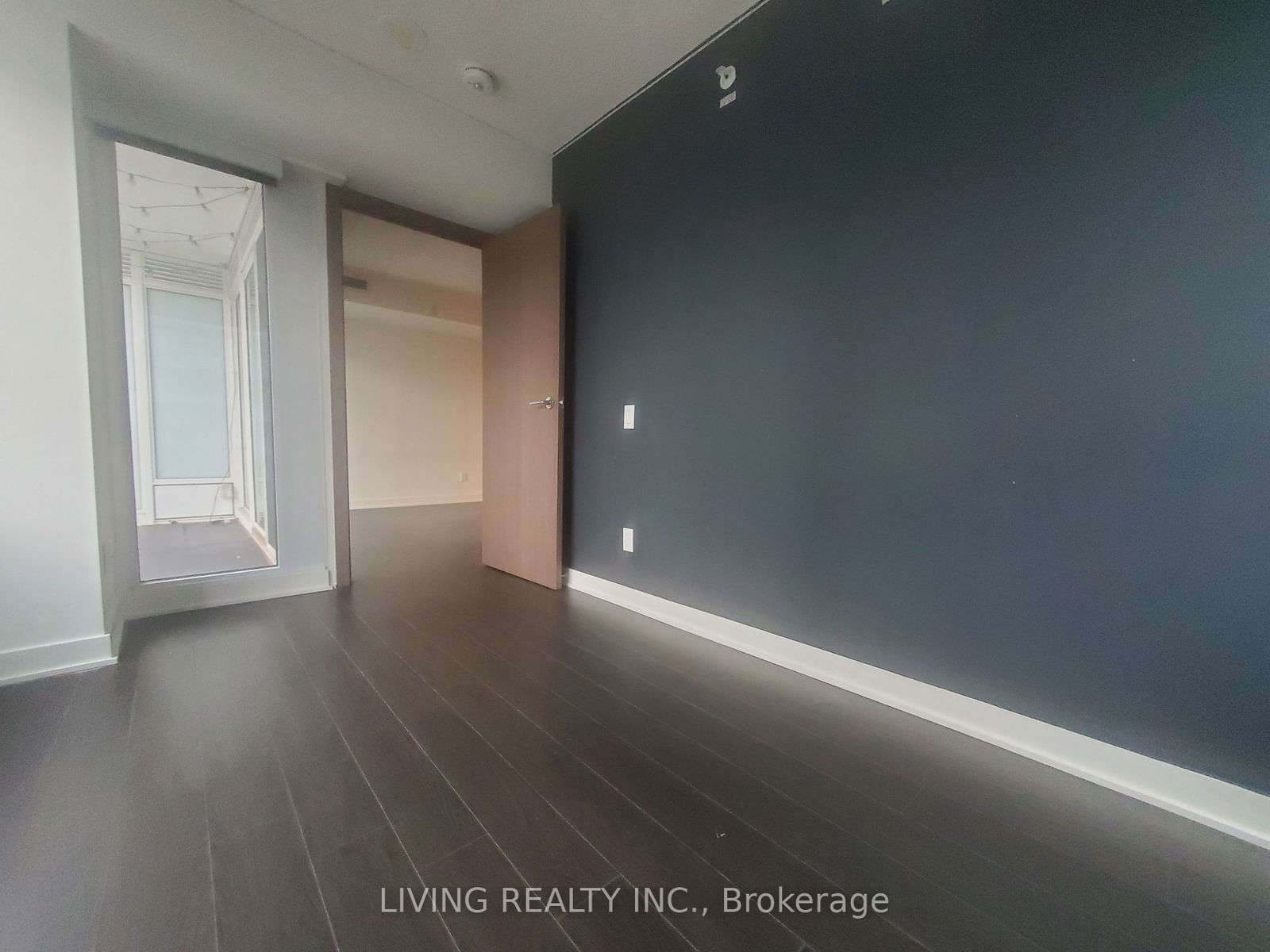 19 Bathurst St, unit 703 for rent