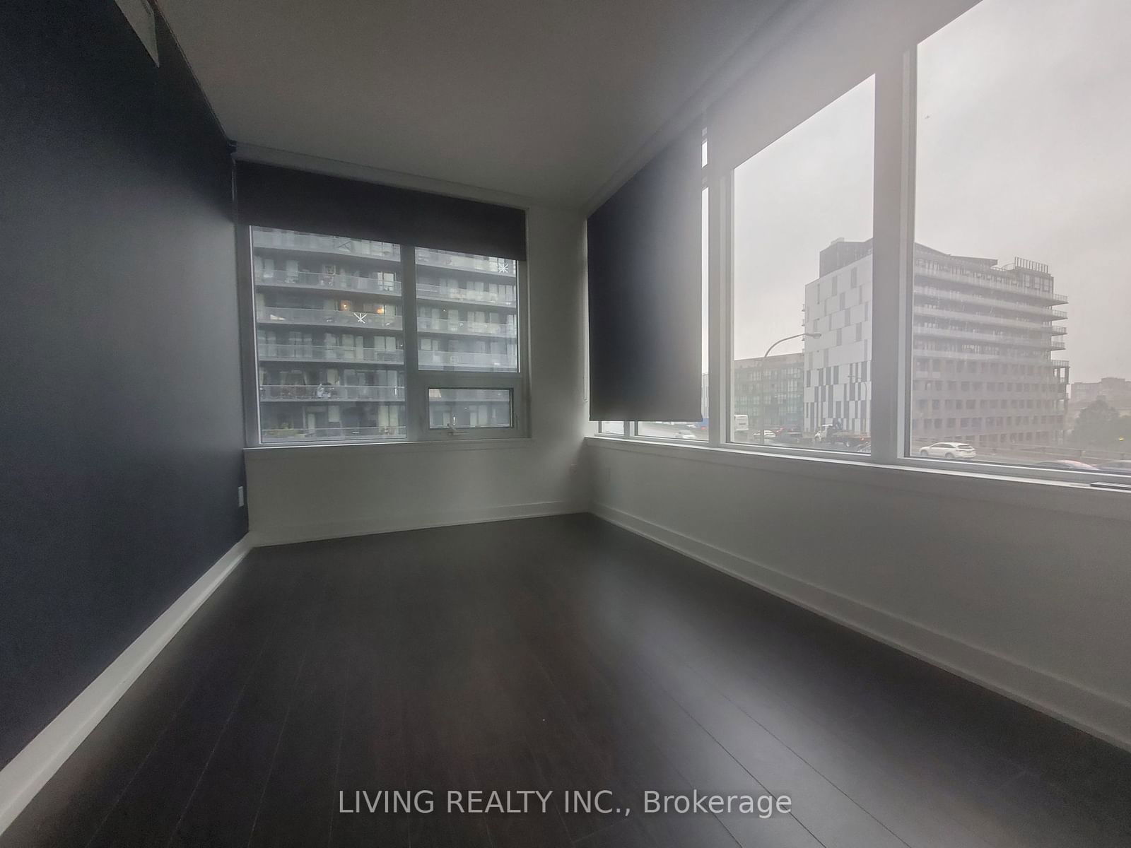 19 Bathurst St, unit 703 for rent