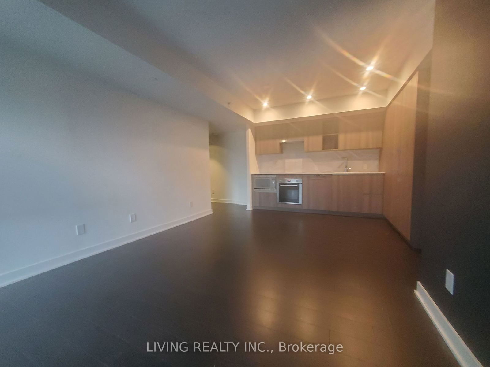 19 Bathurst St, unit 703 for rent