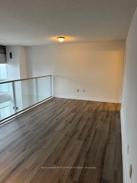 15 Fort York Blvd, unit 4105 for rent