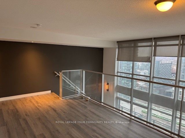 15 Fort York Blvd, unit 4105 for rent