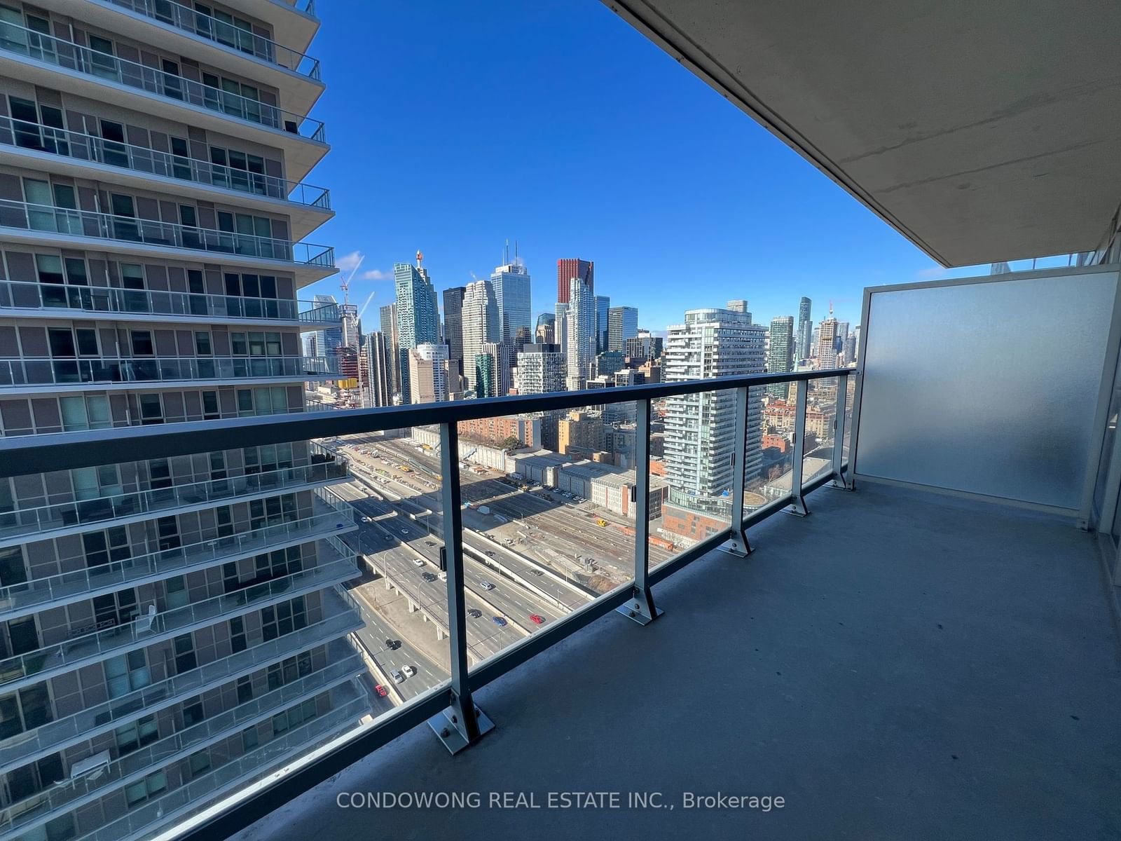 20 Richardson St, unit 2706 for rent