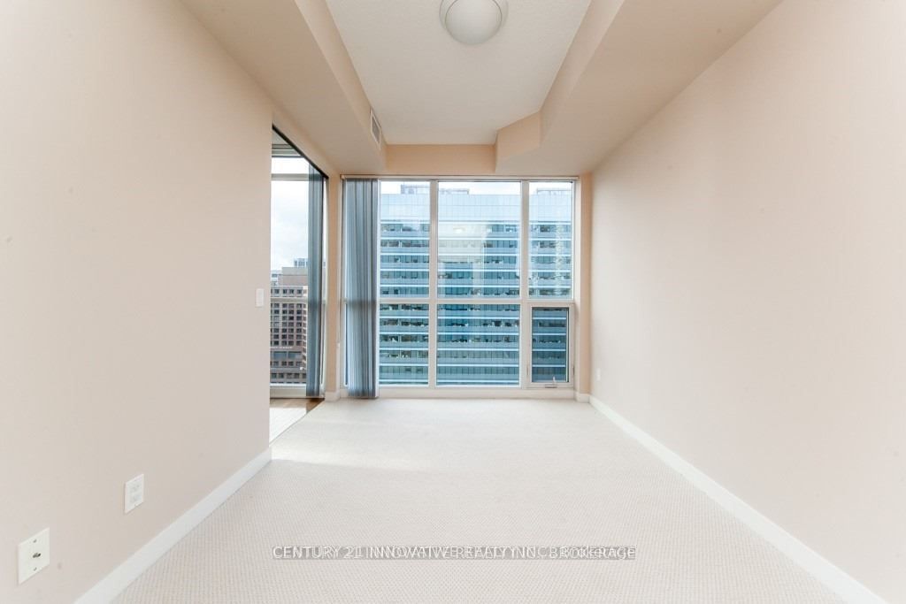 770 Bay St, unit 1610 for rent