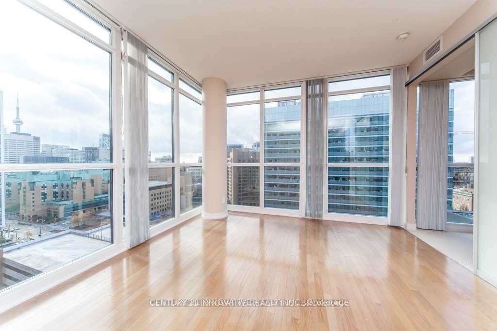 770 Bay St, unit 1610 for rent