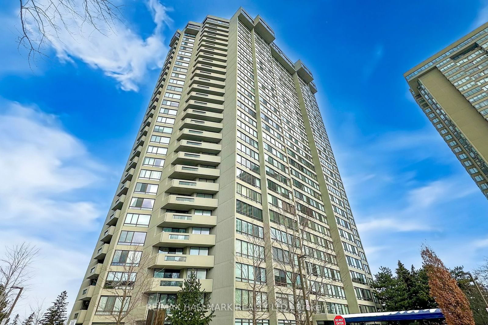 65 Skymark Dr, unit 1707 for sale