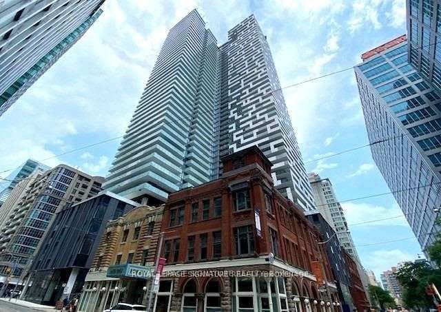 25 Richmond St E, unit 1410 for rent