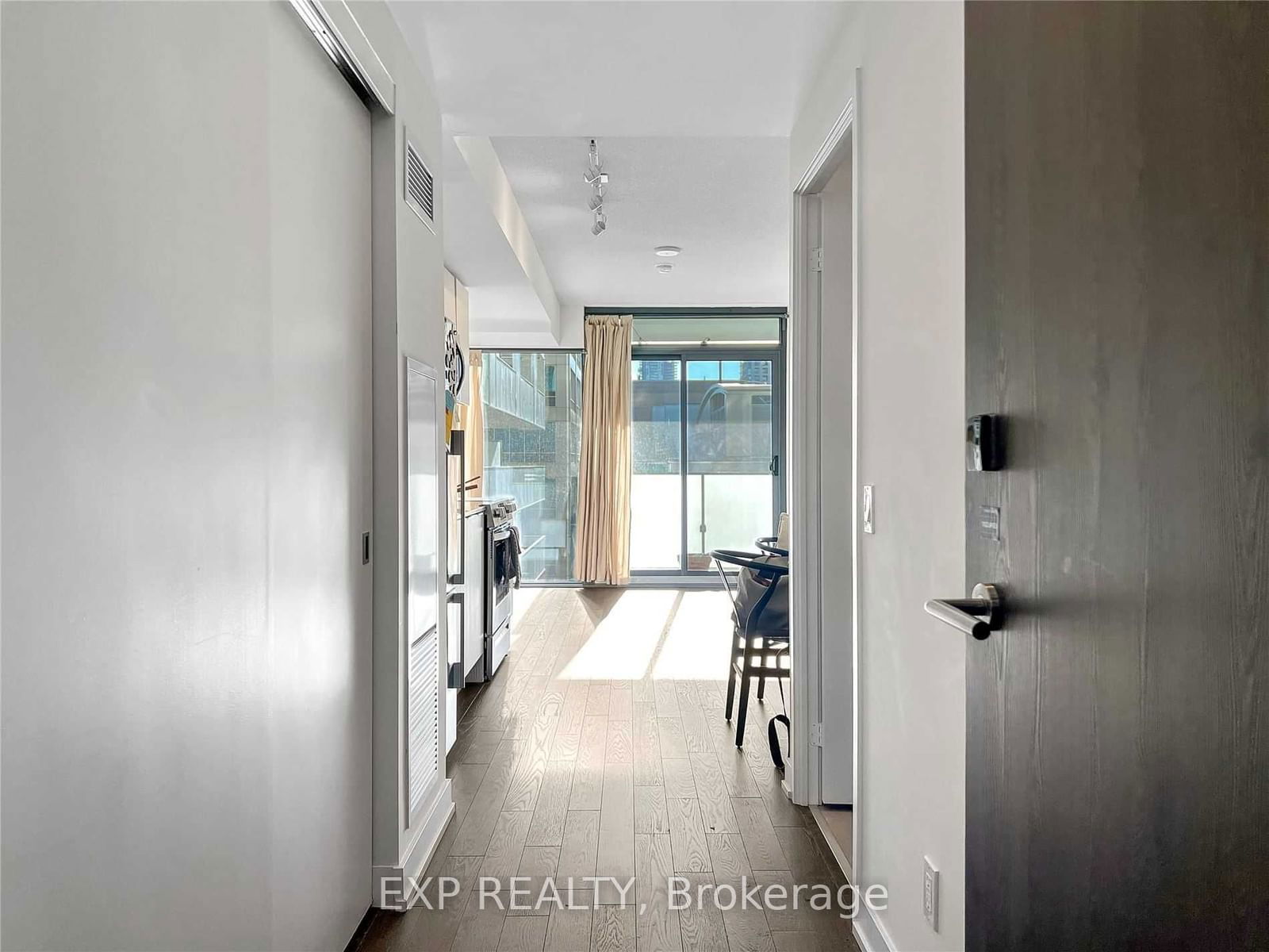 25 Richmond St E, unit 1408 for rent