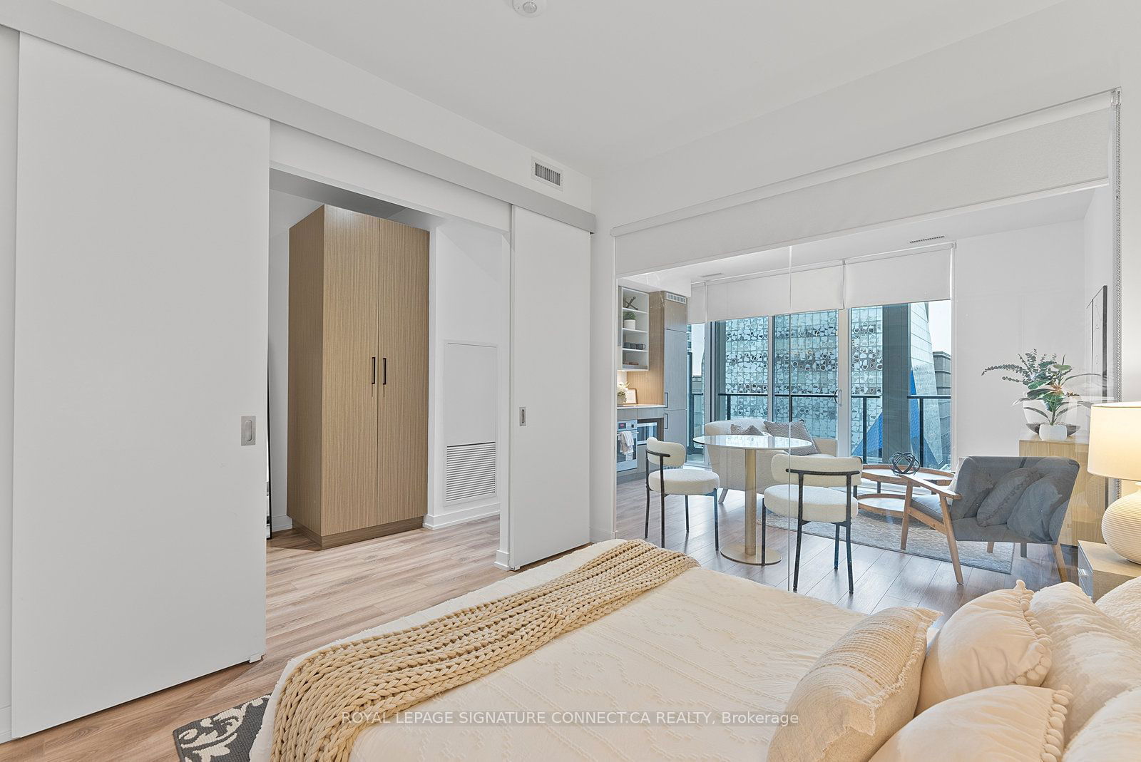 20 Edward St, unit 517 for sale