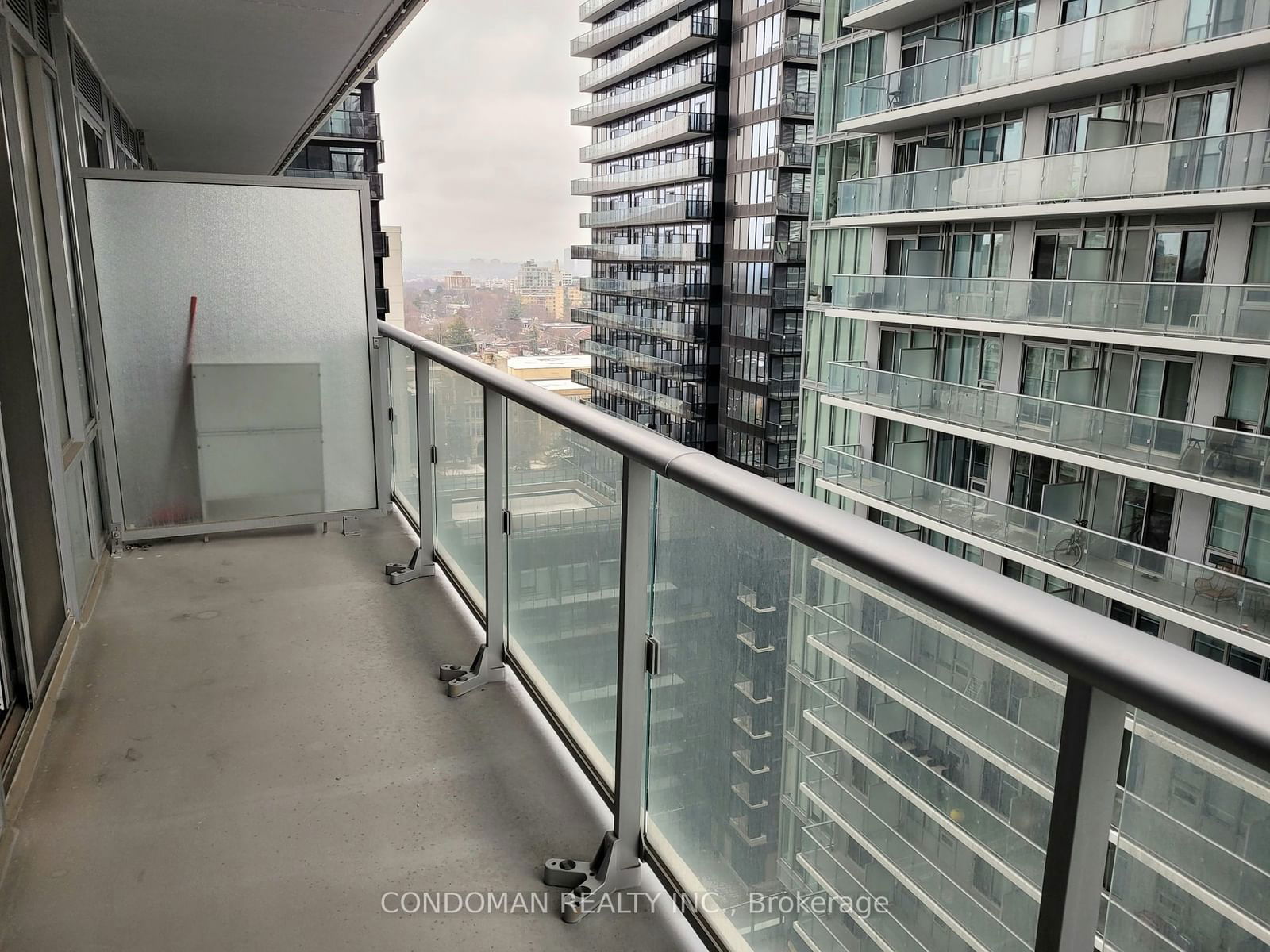 99 Broadway Ave, unit 1608 for rent