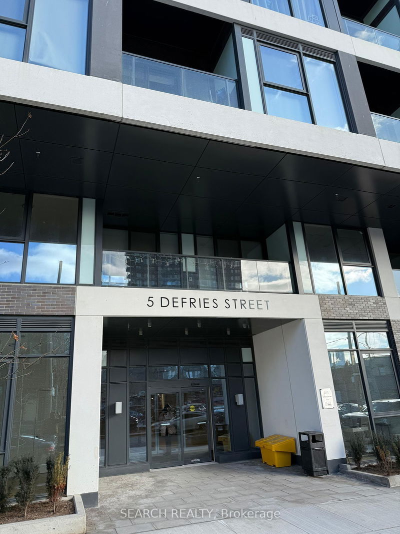 5 Defries St, unit 623 for rent