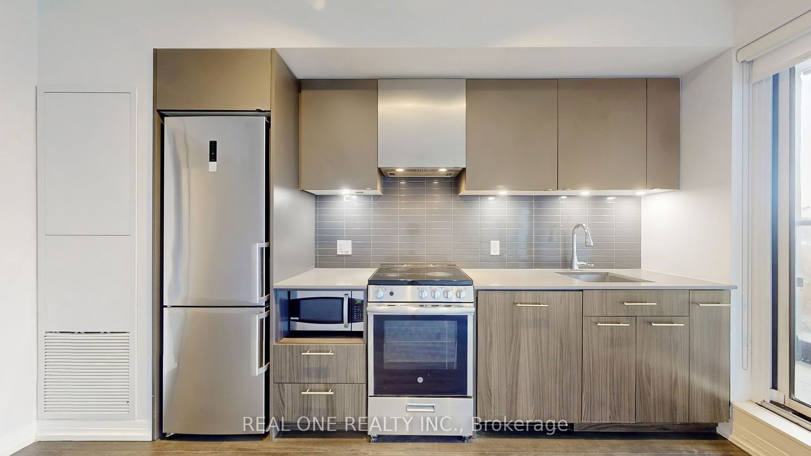 251 Jarvis St, unit 526 for sale