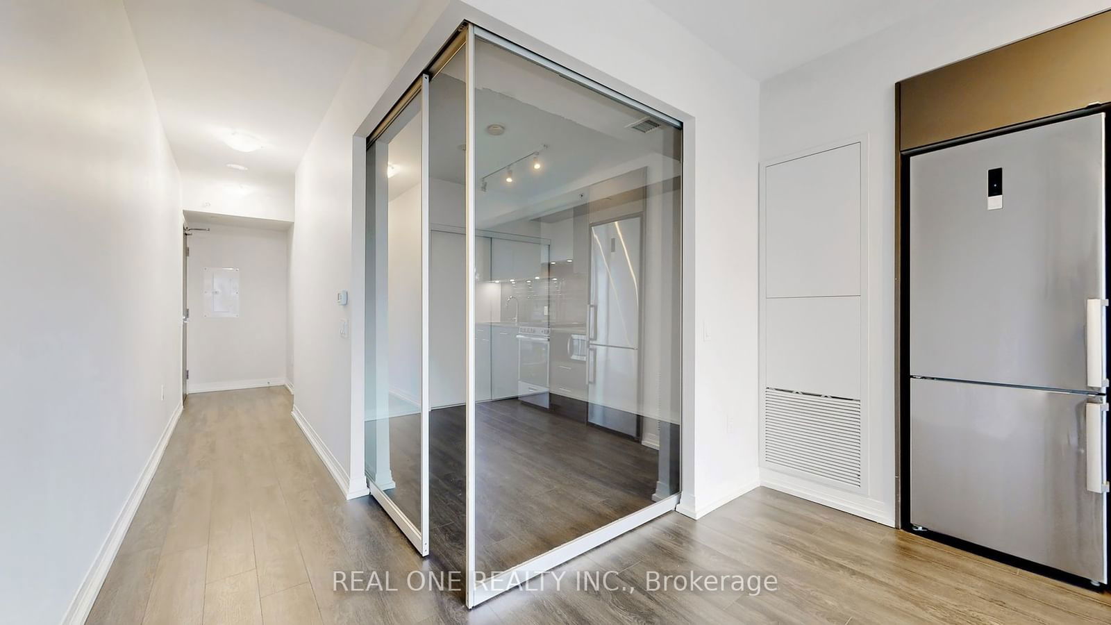 251 Jarvis St, unit 526 for sale