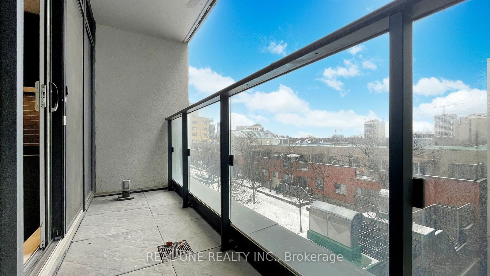 251 Jarvis St, unit 526 for sale