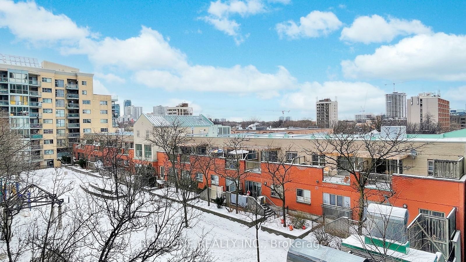 251 Jarvis St, unit 526 for sale