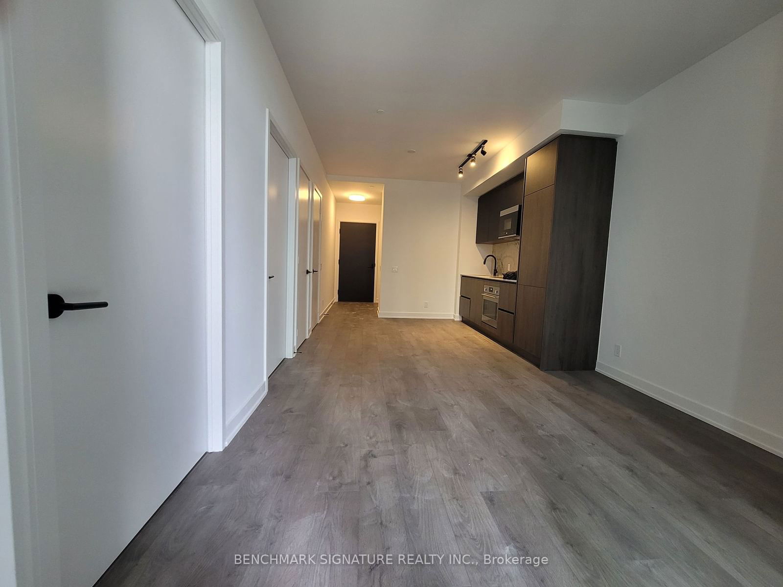 108 Peter St, unit 1803 for rent