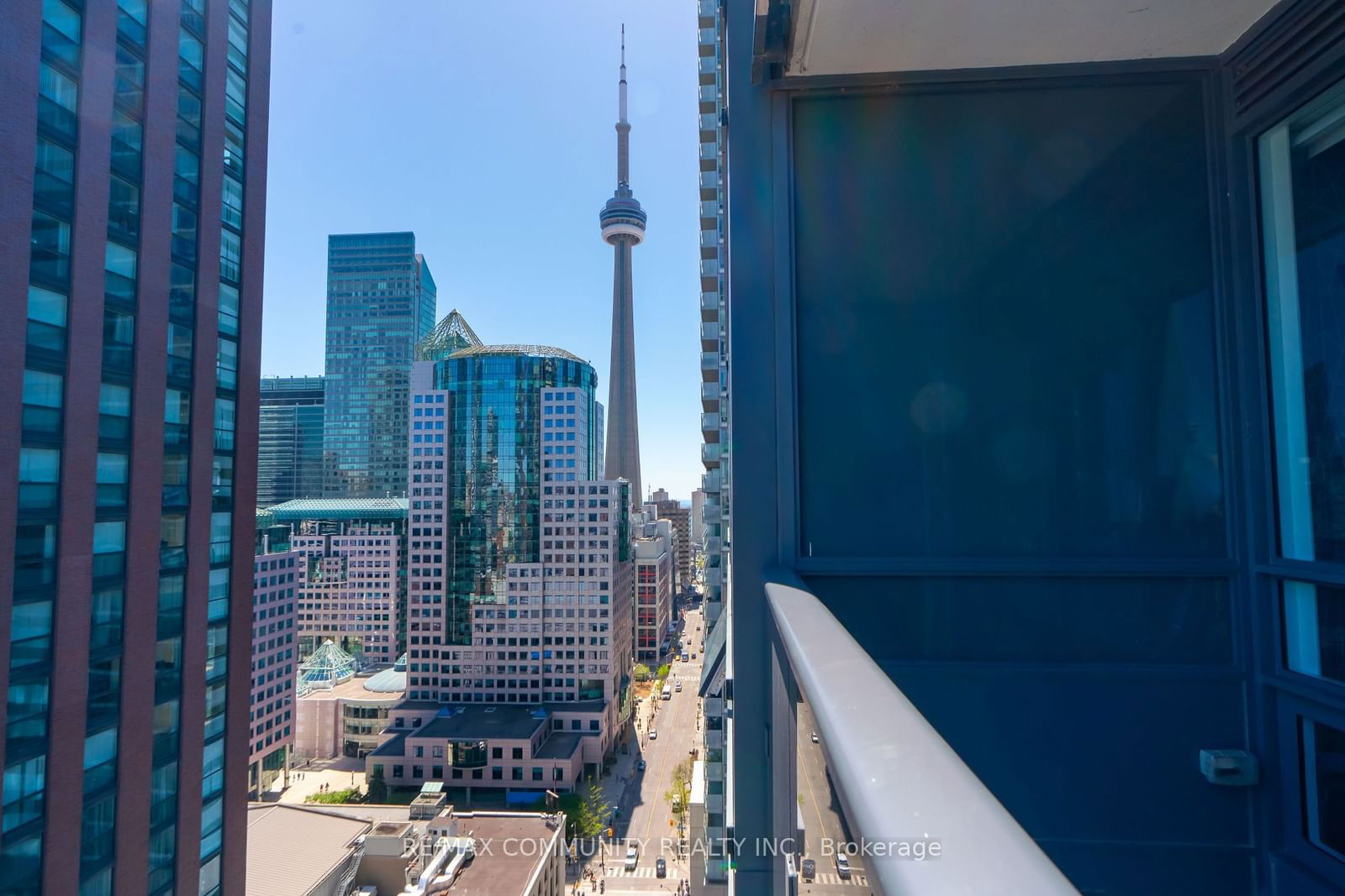 295 Adelaide St W, unit 2406 for sale