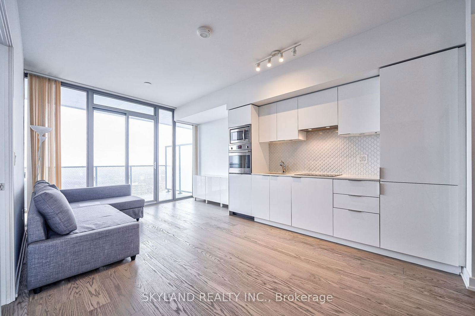 11 Wellesley St, unit 5201 for rent