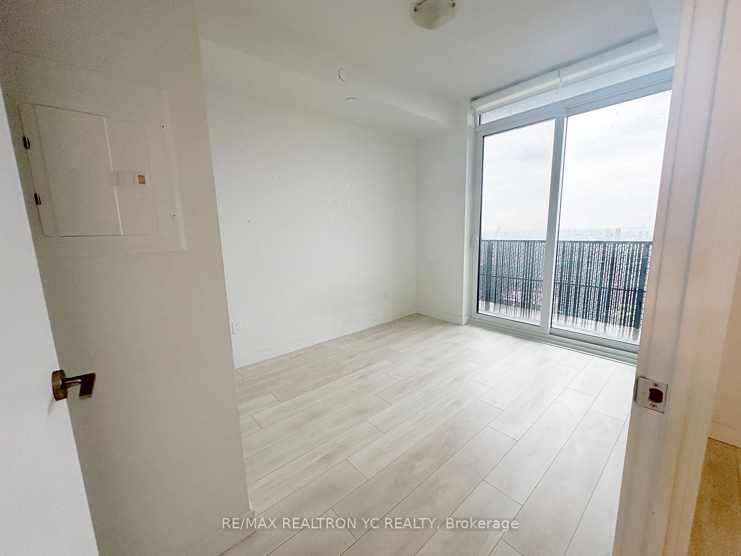 8 Eglinton Ave E, unit 5309 for rent