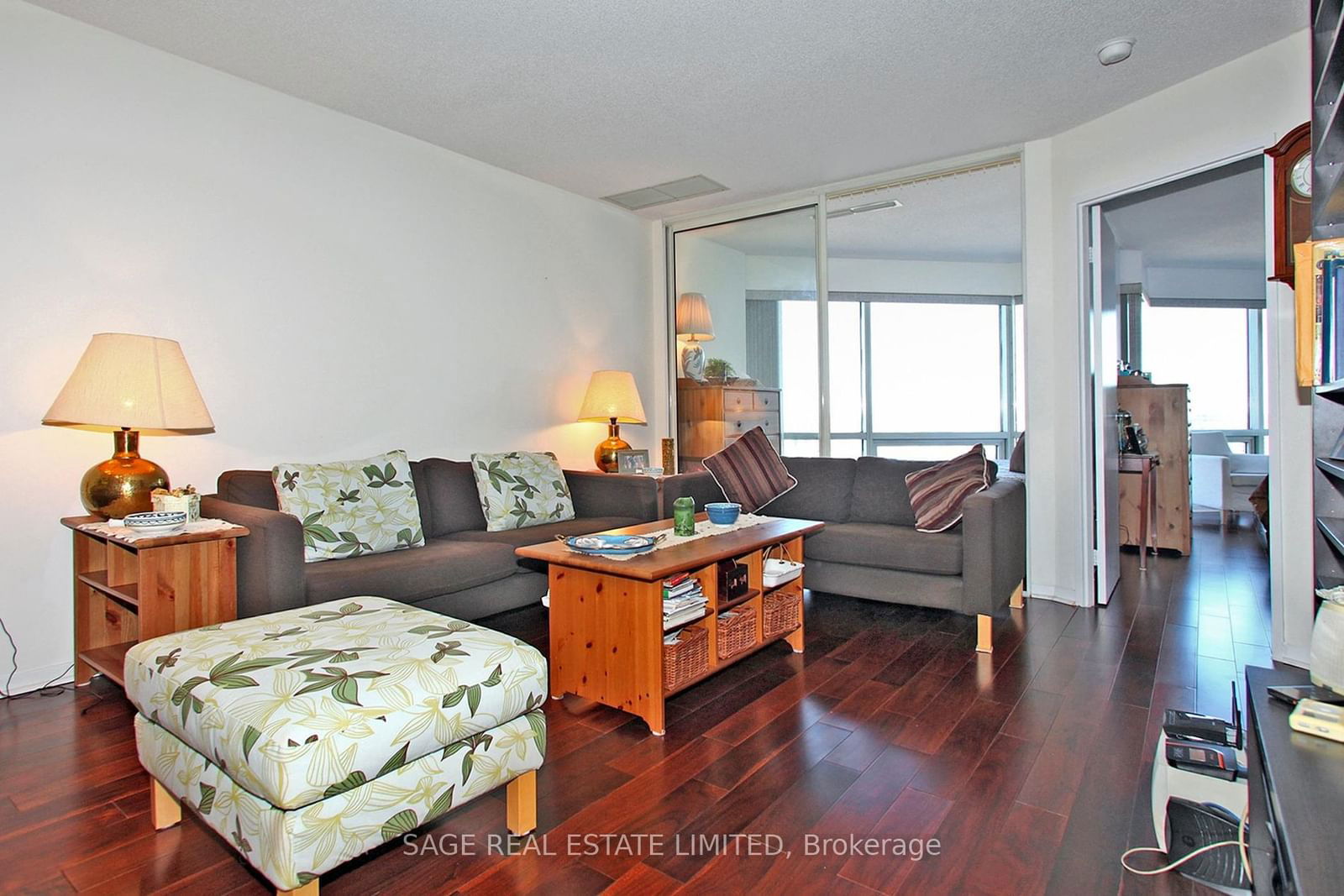 1001 Bay St, unit 2618 for rent