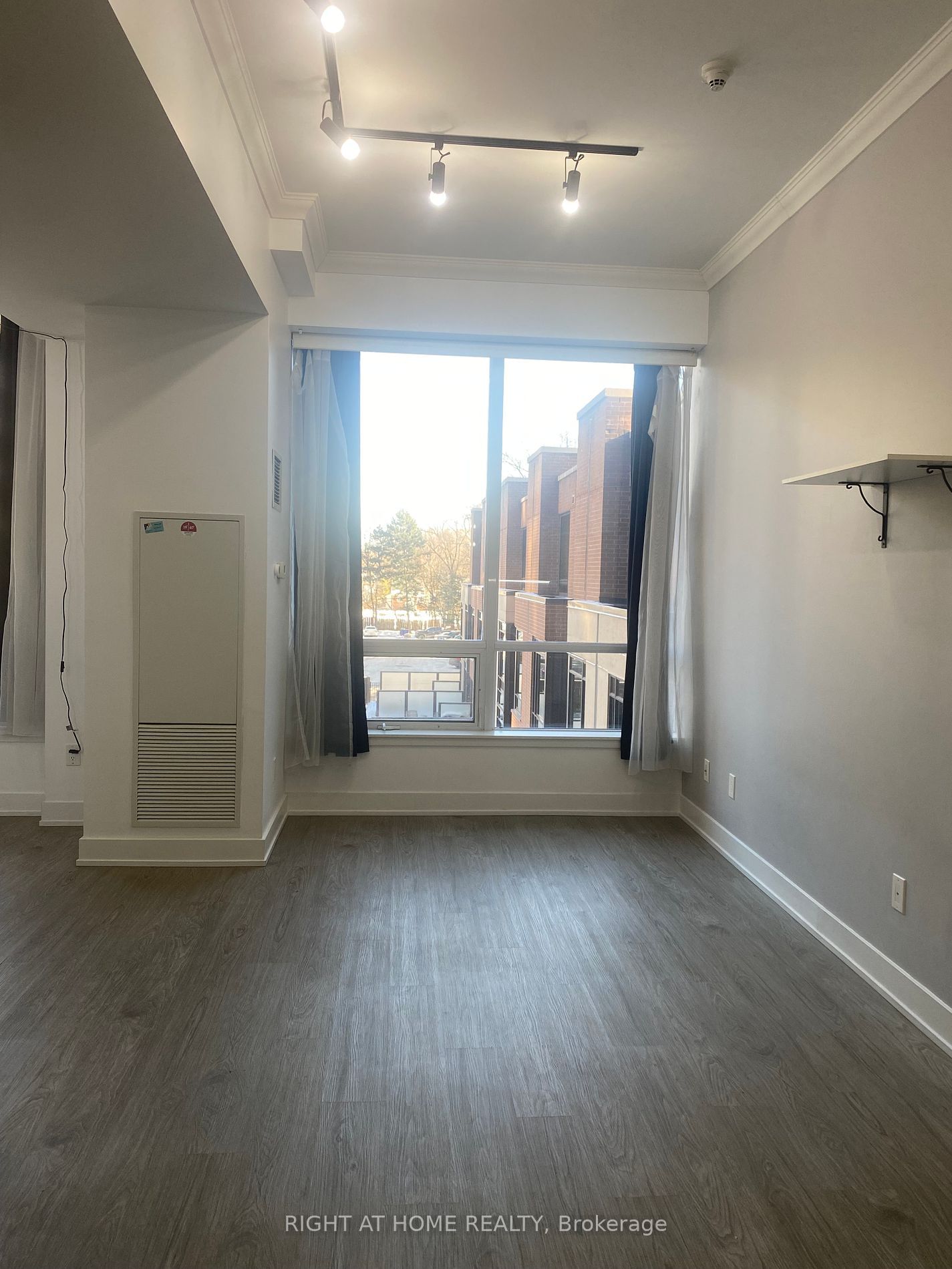 23 Sheppard Ave E, unit 308 for rent