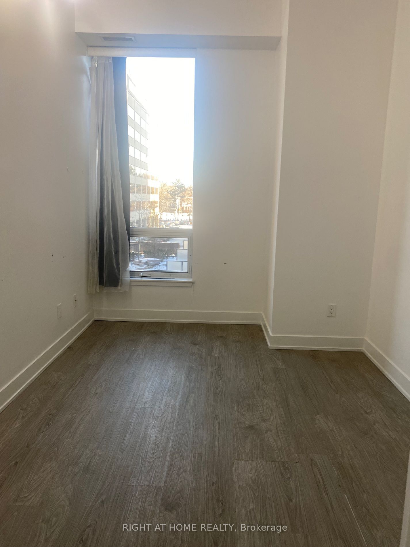 23 Sheppard Ave E, unit 308 for rent