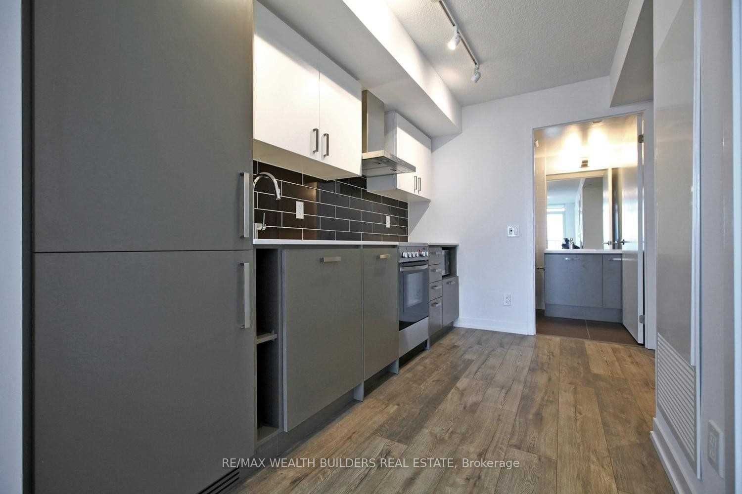 125 Redpath Ave, unit 1513 for rent