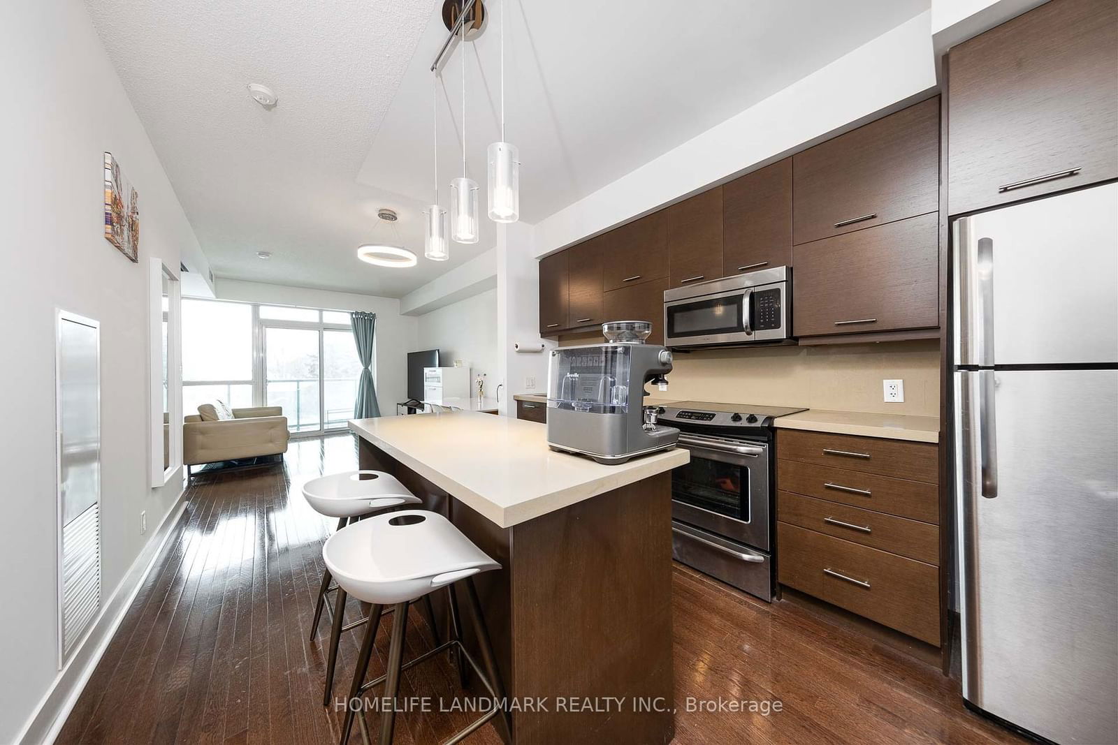 26 Norton Ave S, unit 504 for sale