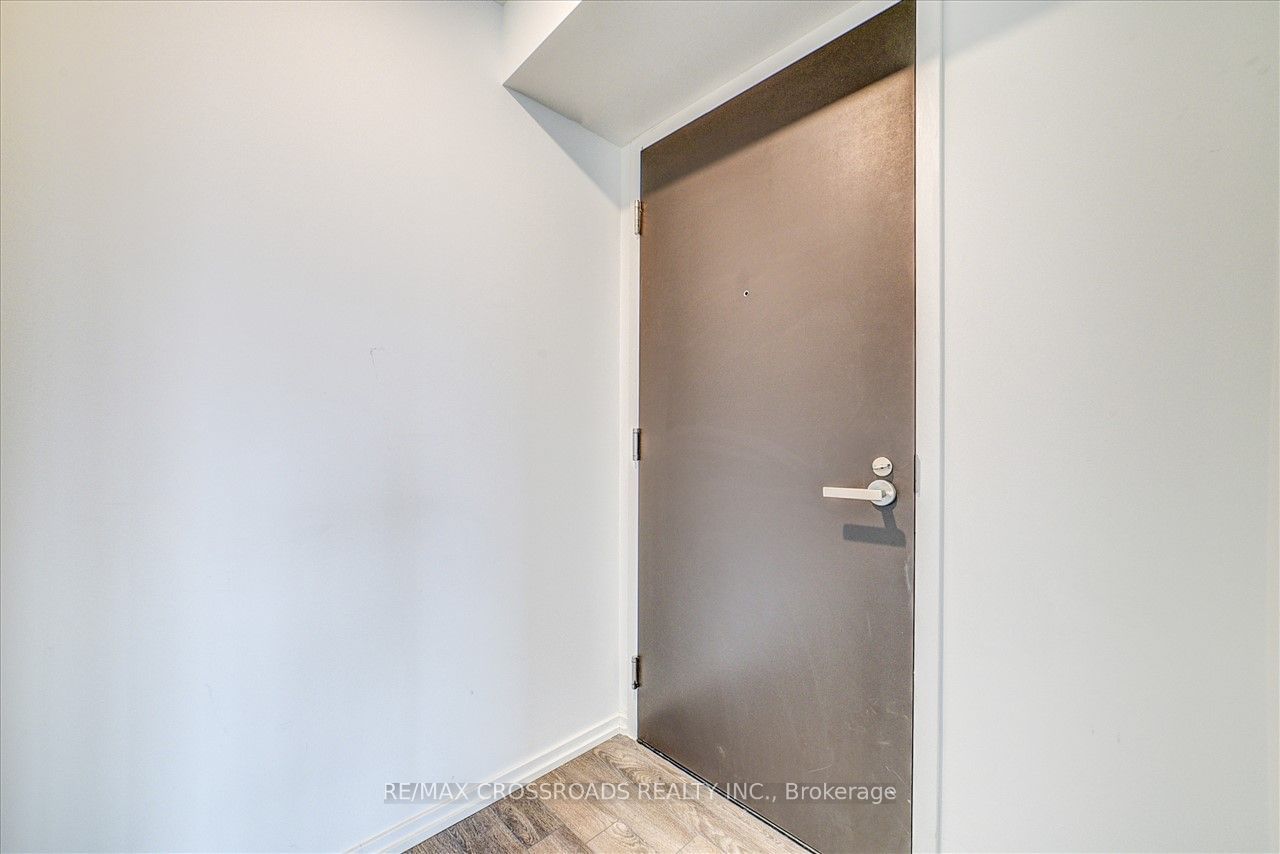 197 Yonge St, unit 5214 for rent