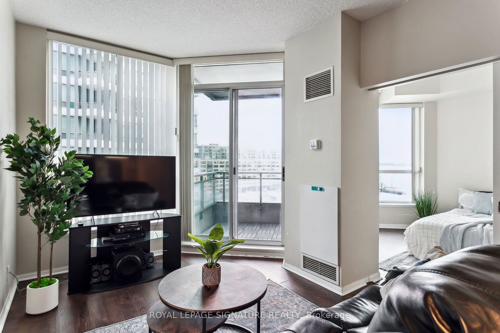 230 Queens Quay W, unit 1119 for sale