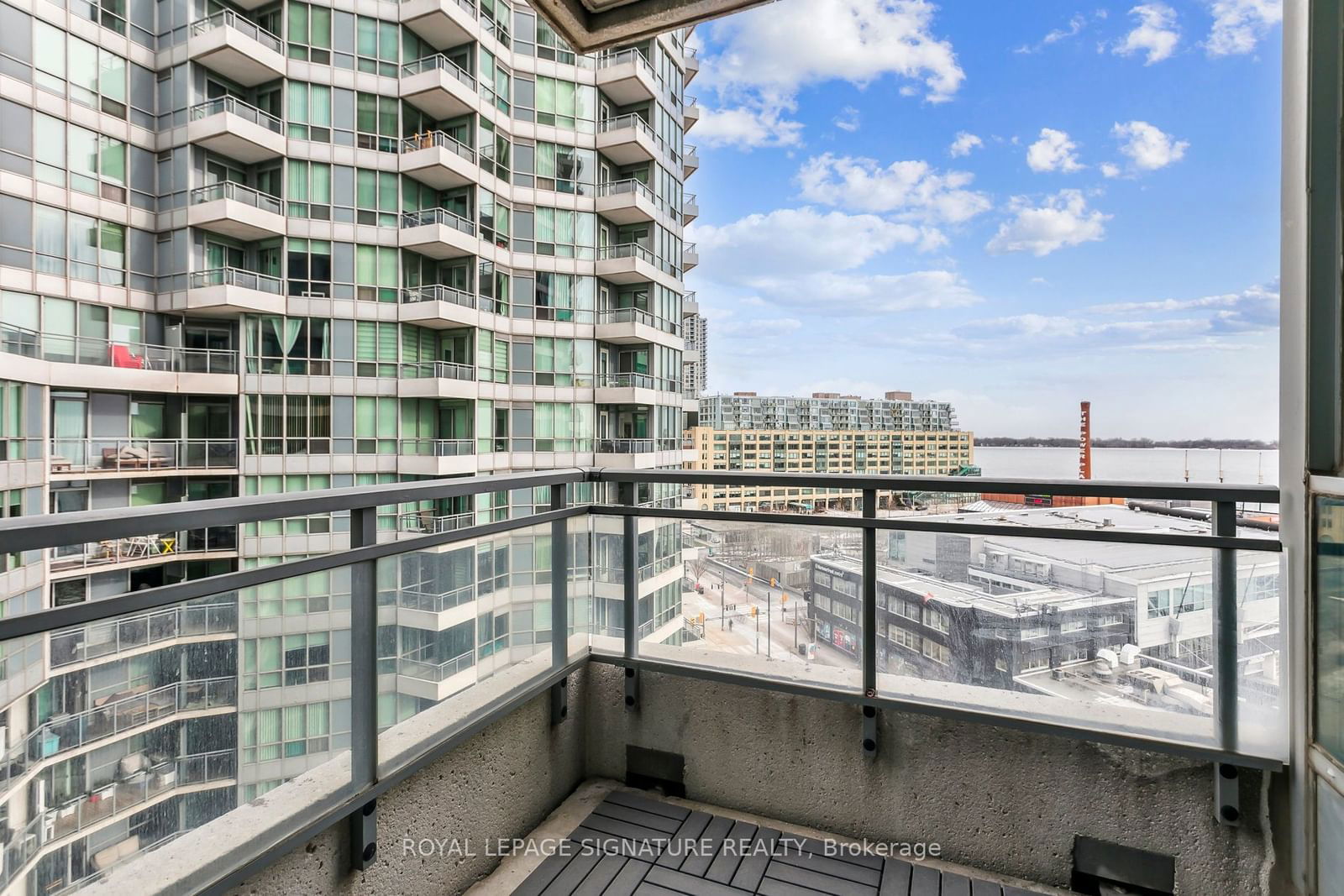 230 Queens Quay W, unit 1119 for sale