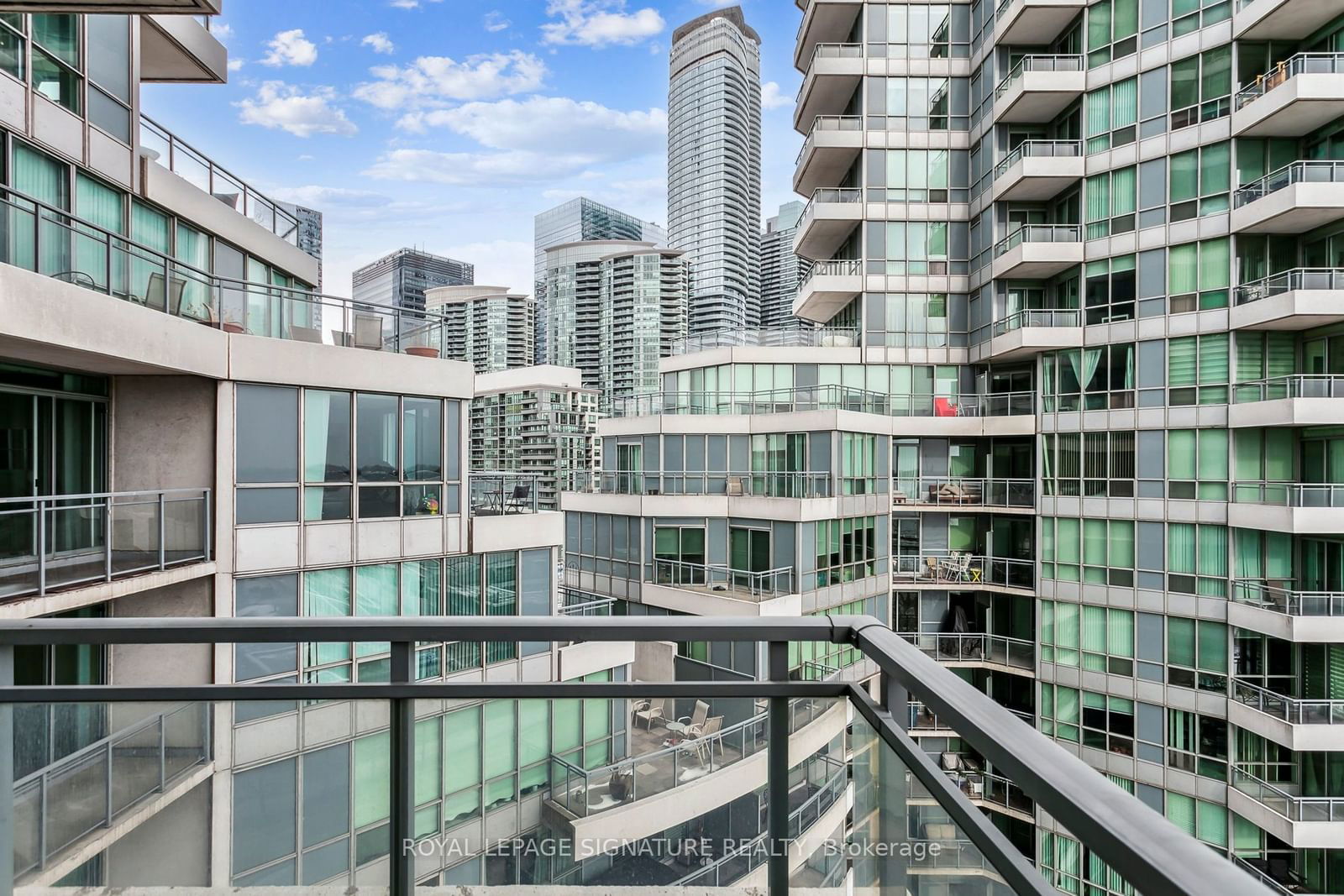 230 Queens Quay W, unit 1119 for sale