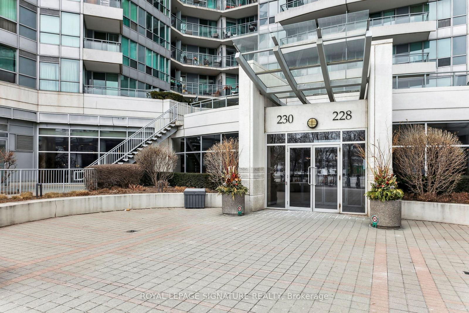 230 Queens Quay W, unit 1119 for sale