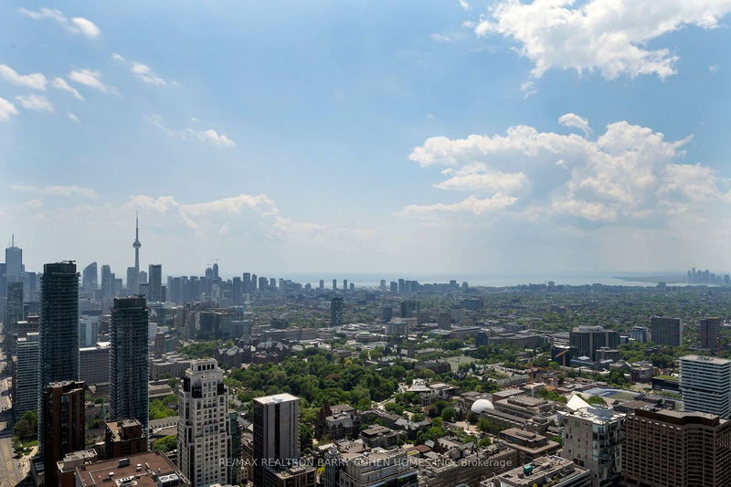 50 Yorkville Ave, unit 5202 for sale