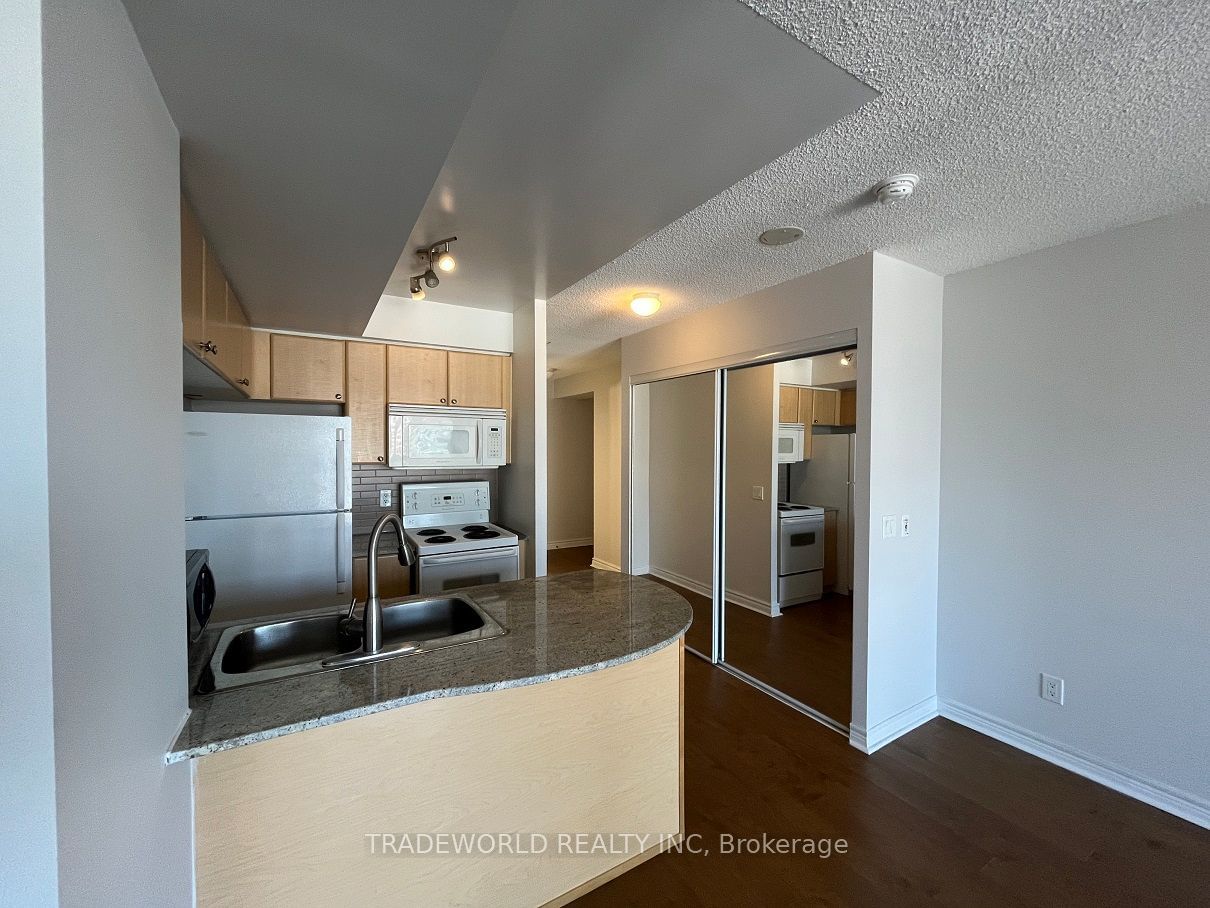 763 Bay St, unit 2414 for sale