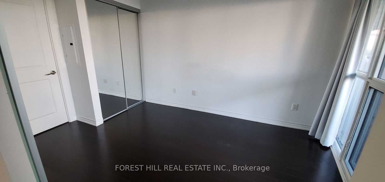 386 Yonge St, unit 508 for rent