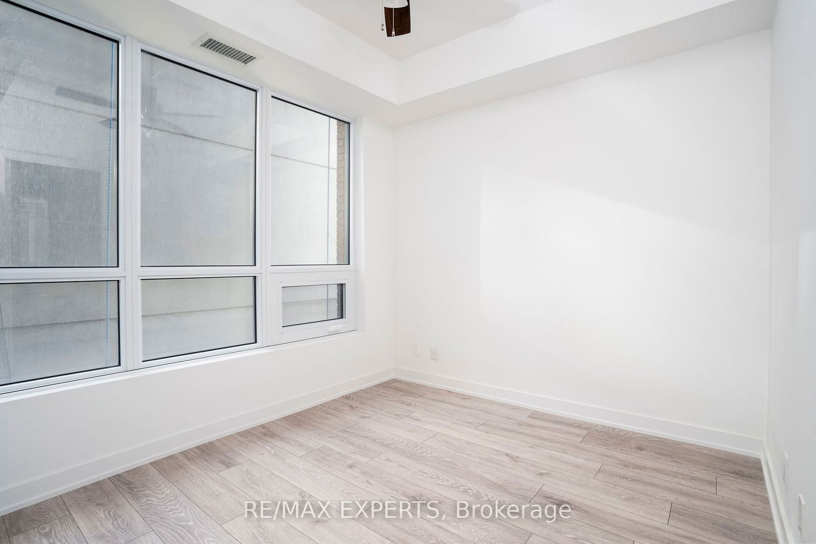 108 Peter St, unit 617 for rent