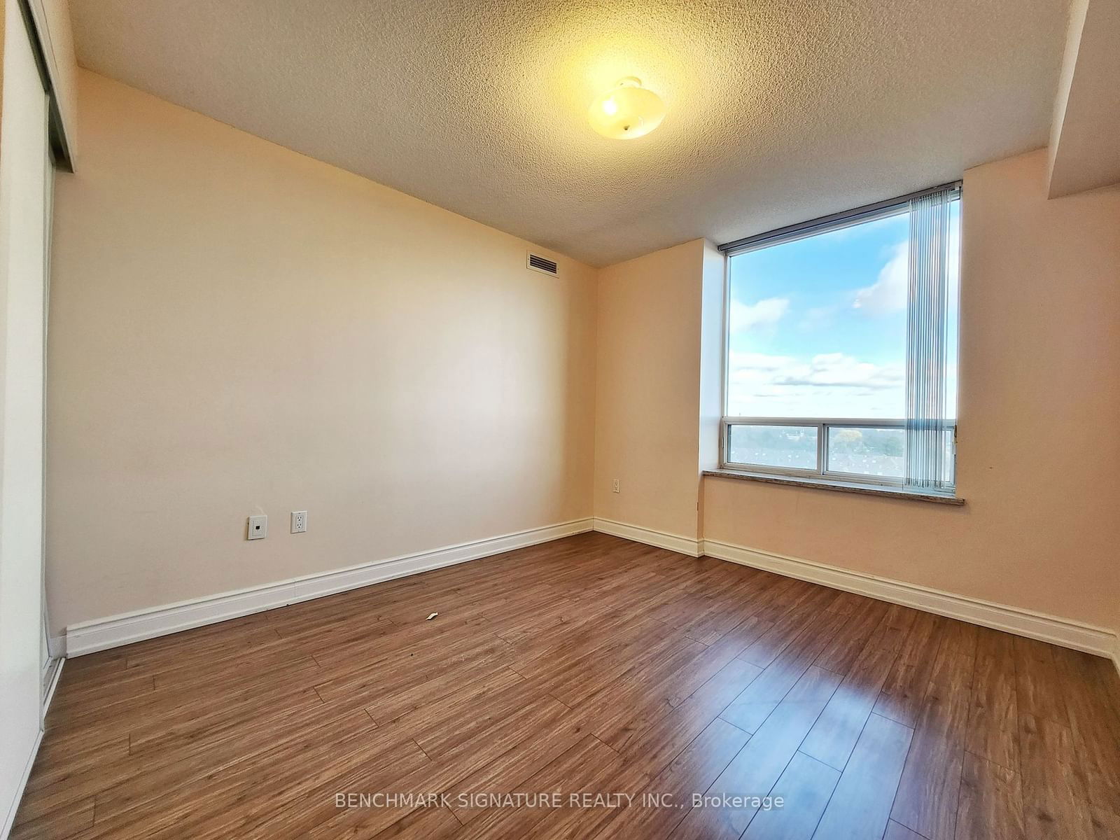 88 Grandview Way, unit 1007 for rent