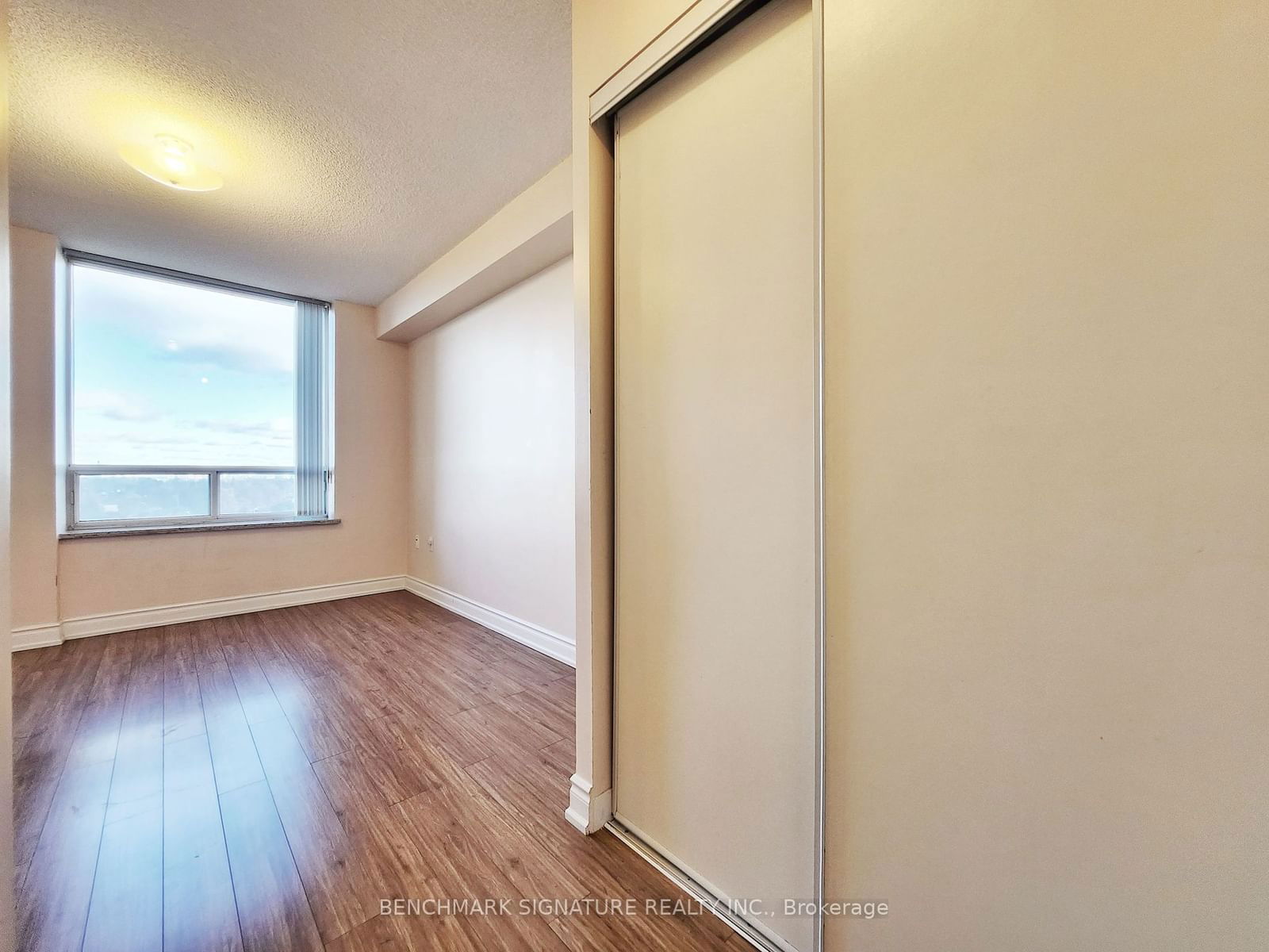 88 Grandview Way, unit 1007 for rent