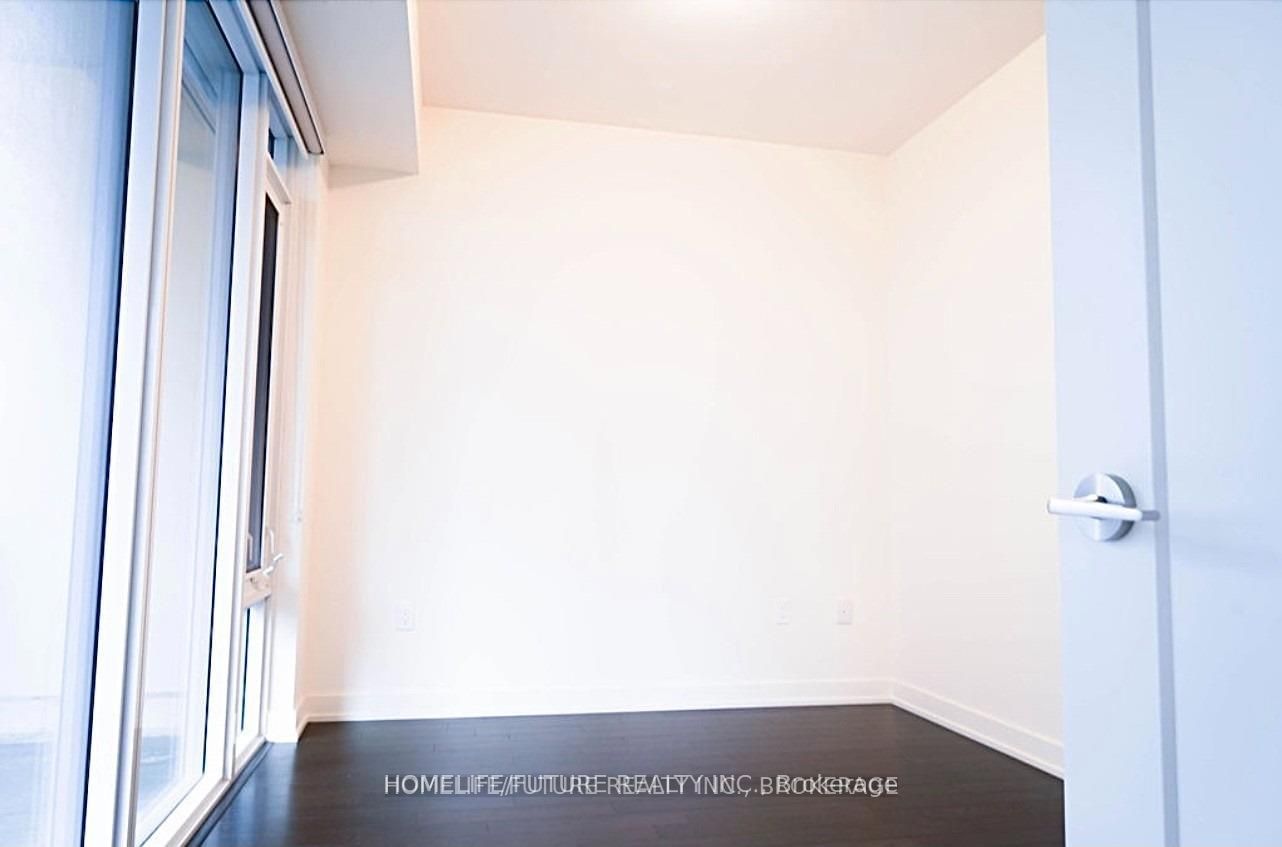 330 Richmond St W, unit 803 for rent