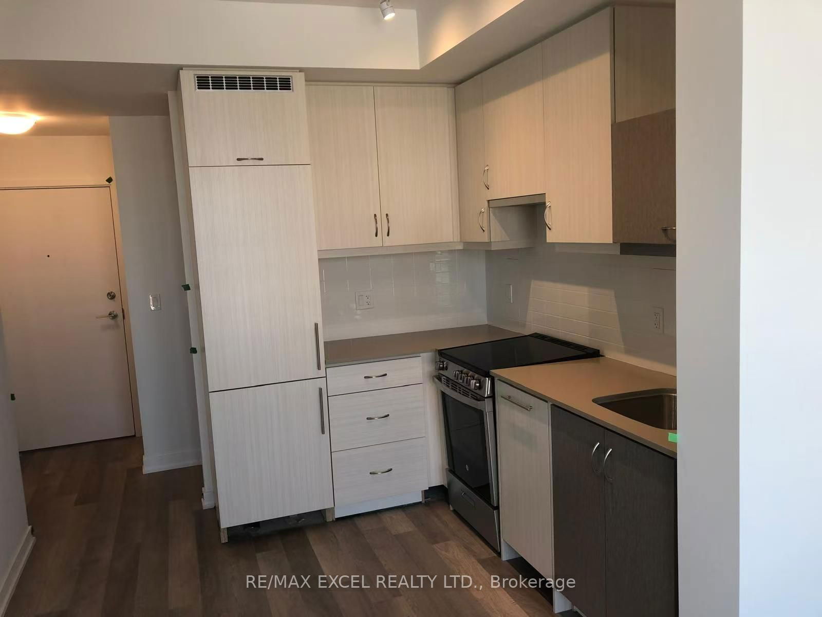 181 Huron St, unit 1406 for rent