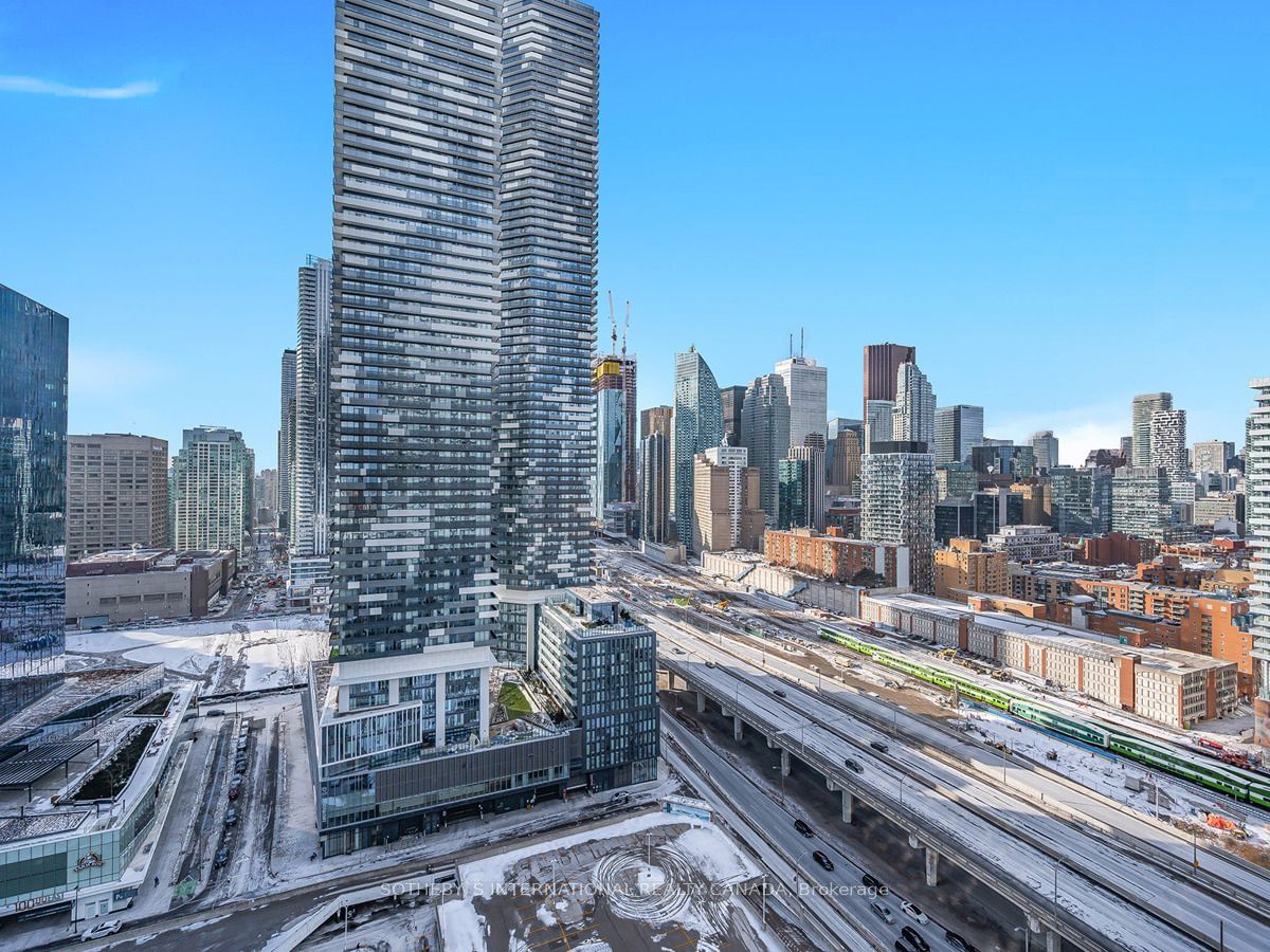 15 Lower Jarvis St, unit 2205 for sale