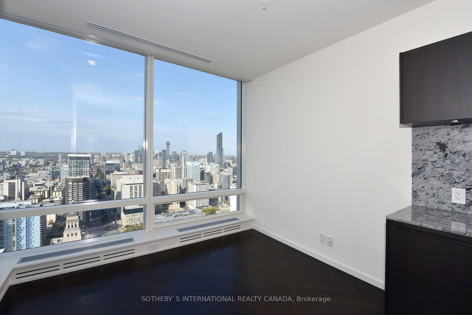 180 University Ave, unit 5303 for sale