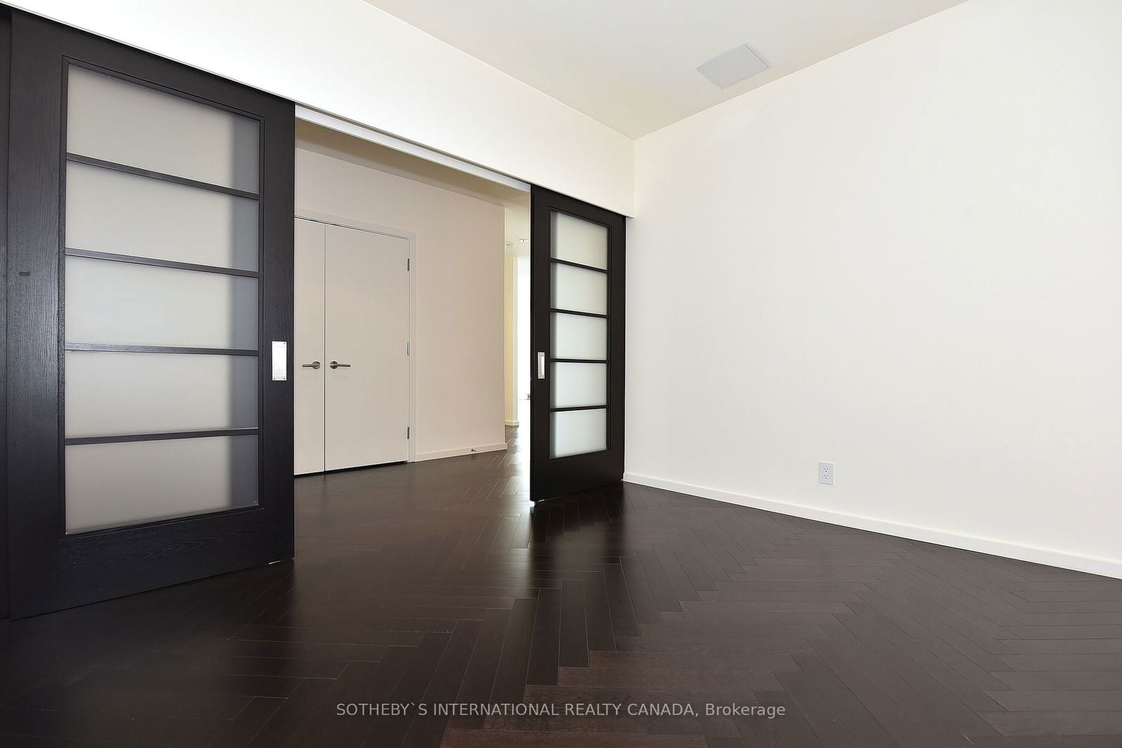 180 University Ave, unit 5303 for sale