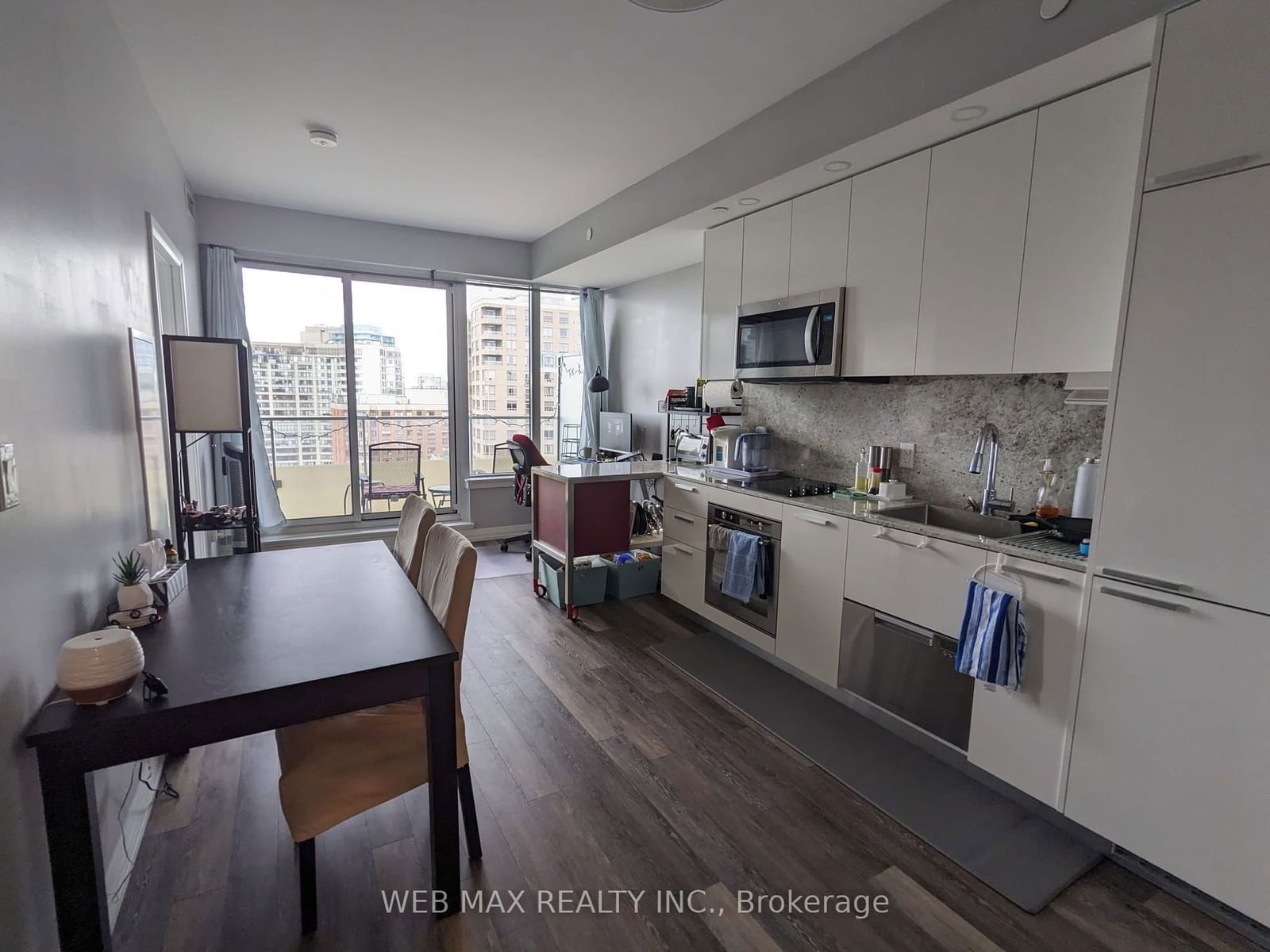 75 Canterbury Pl, unit 2012 for rent