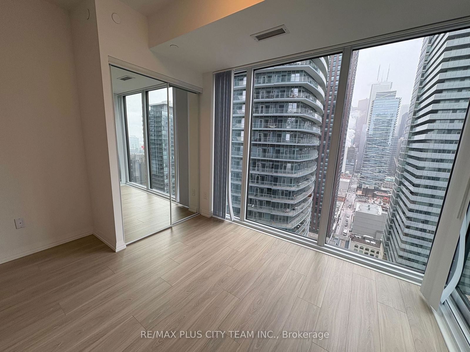 8 Widmer St, unit 3009 for rent