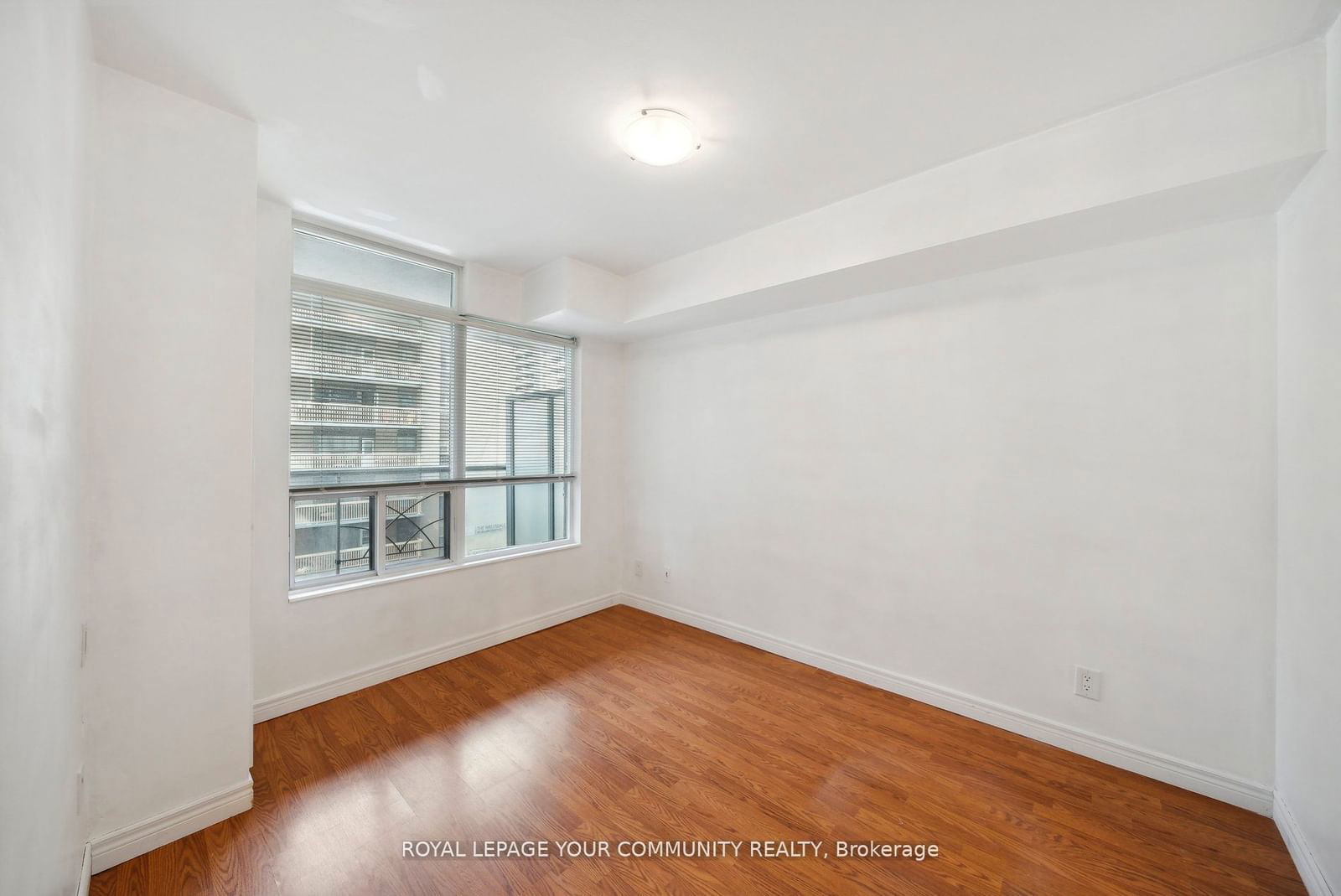 225 Wellesley St E, unit 407 for sale