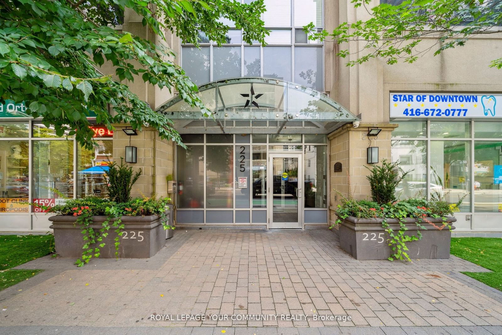 225 Wellesley St E, unit 407 for sale