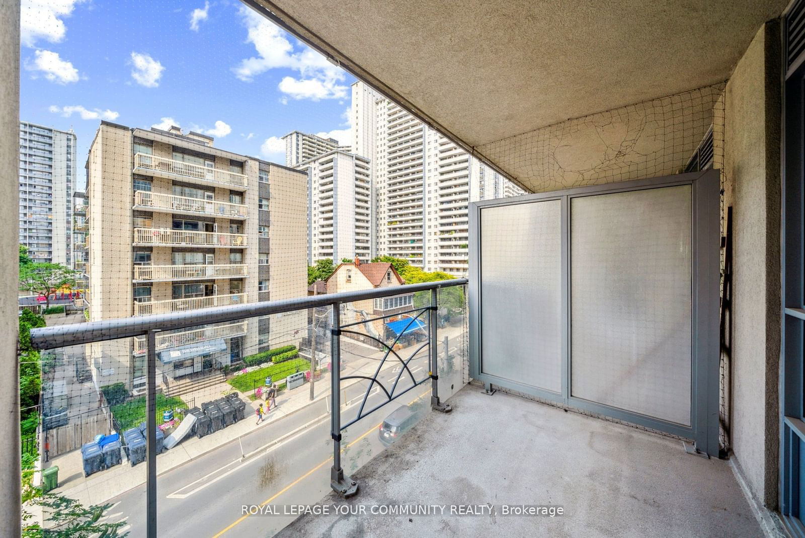 225 Wellesley St E, unit 407 for sale