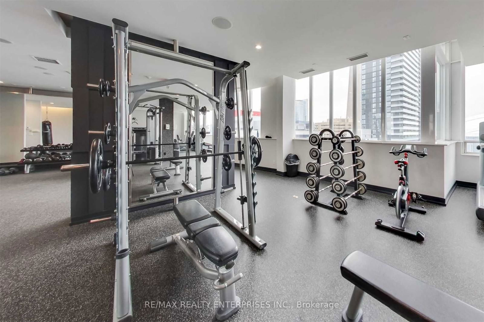 250 Wellington St W, unit 1435 for sale