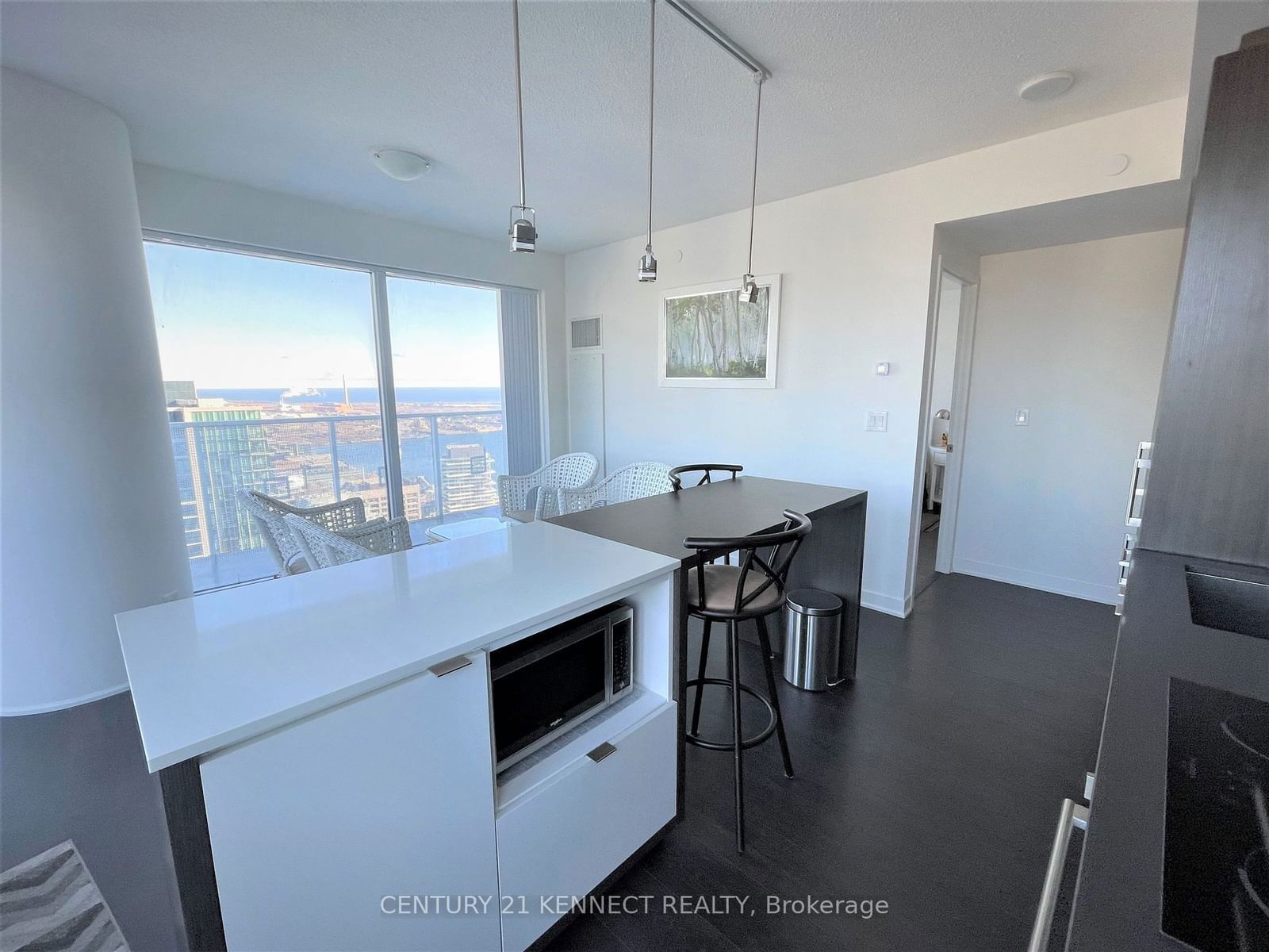 88 Harbour St, unit 5504 for rent